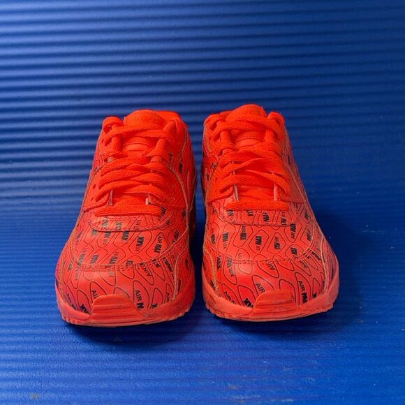 Size 6.5Y- GS Nike Air Max 90 SE Shoes Bright Crimson All Over Print Women’s 8 - Picture 3 of 8